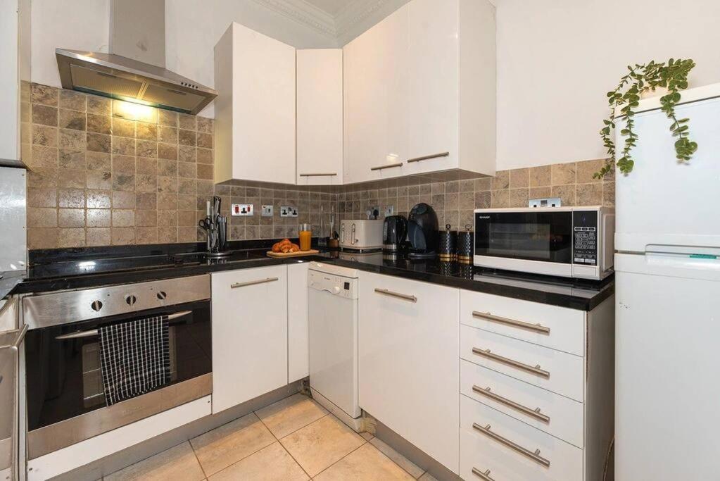Discover London Central 2 Bedroom In Kensington Luaran gambar